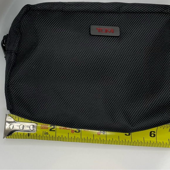NEW! Tumi for Delta 1st class travel mini case - Picture 6 of 7